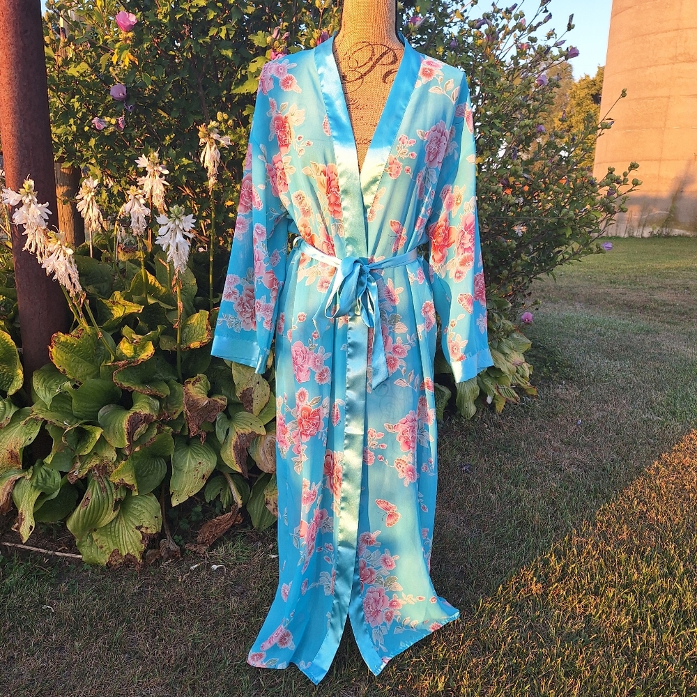 La Vie En Rose S/M Sheer Floral Robe With Satin Trim